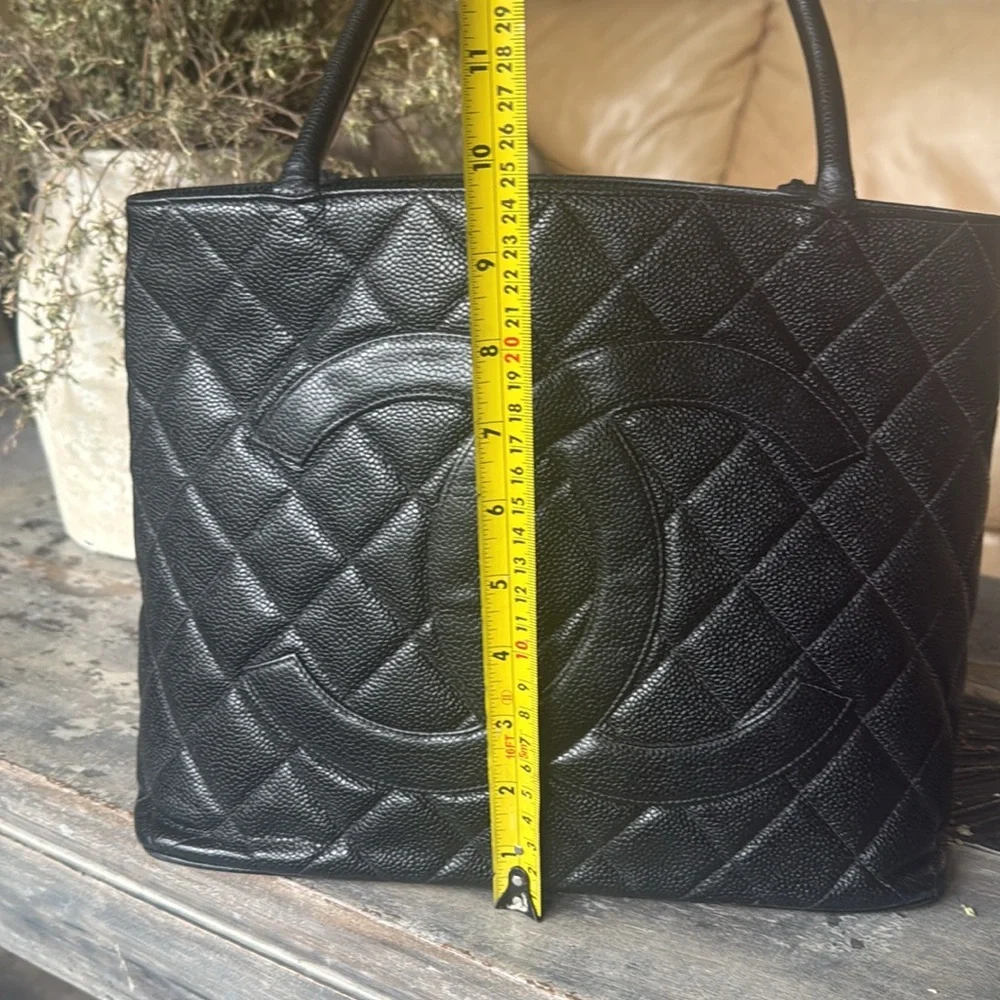 CHANEL Black Quilted Tote